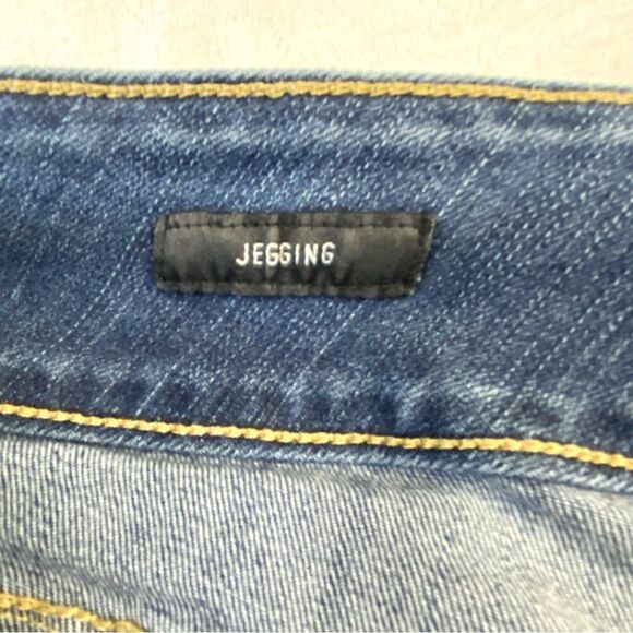 TORRID DENIM SHORTS  DISTRESSED JEGGING - Picture 6 of 7